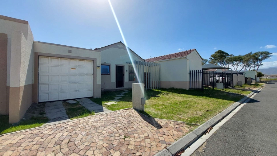 2 Bedroom Property for Sale in Victoria Park Western Cape